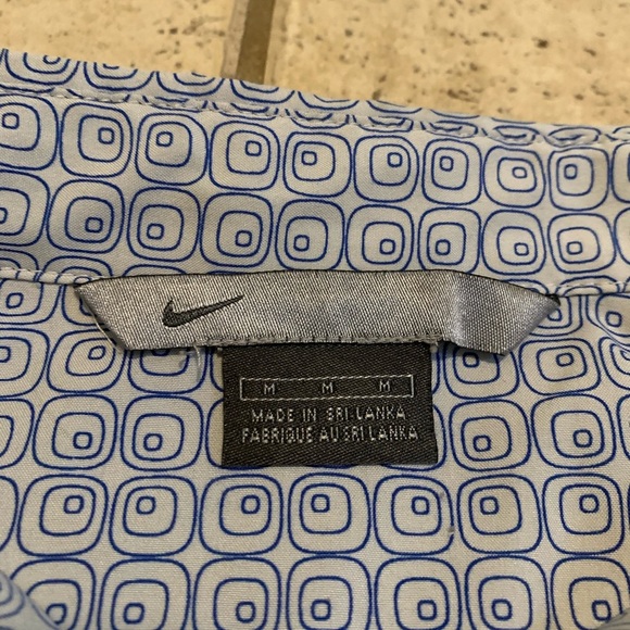 Nike Blue Geometric Pattern Button-Up Shirt - Size Medium - Picture 2 of 6